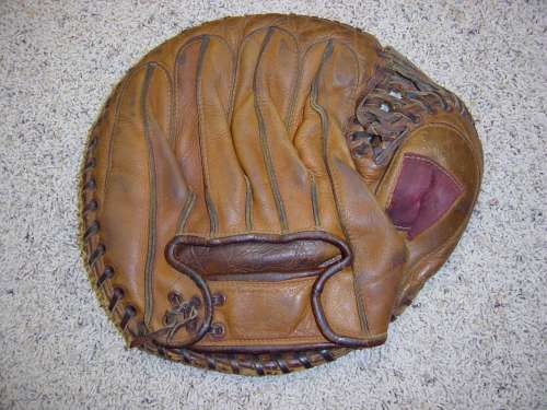 Nokona CM52 Soft Ball Back